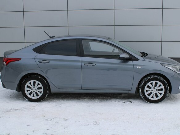 2018 Hyundai Solaris II, серый - вид 1