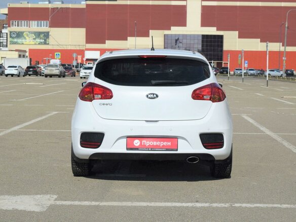 2015 Kia Ceed II Рестайлинг, белый - вид 4