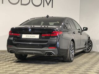 2022 BMW 5 серии 530i xDrive VII (G30/G31/G38) Рестайлинг, чёрный, 5650000 рублей, вид 4
