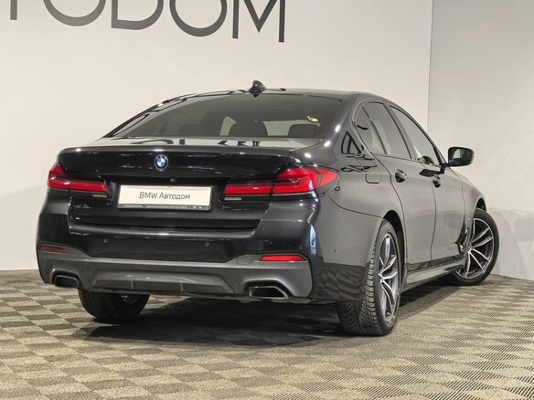 2022 BMW 5 серии 530i xDrive VII (G30/G31/G38) Рестайлинг, чёрный, 5499000 рублей - вид 4
