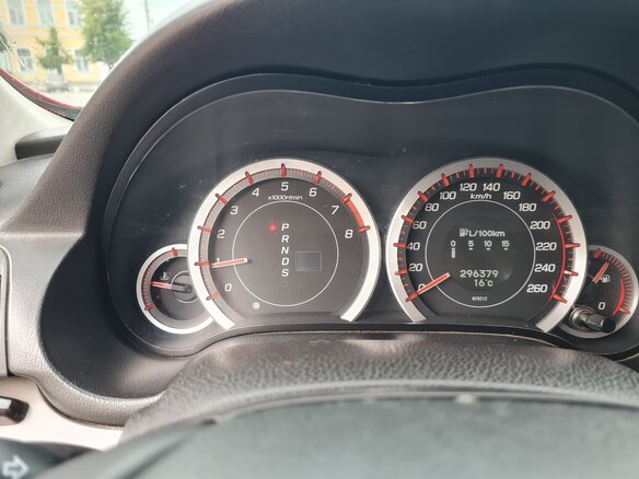 2008 Honda Accord VIII, красный, 1050000 рублей - вид 9