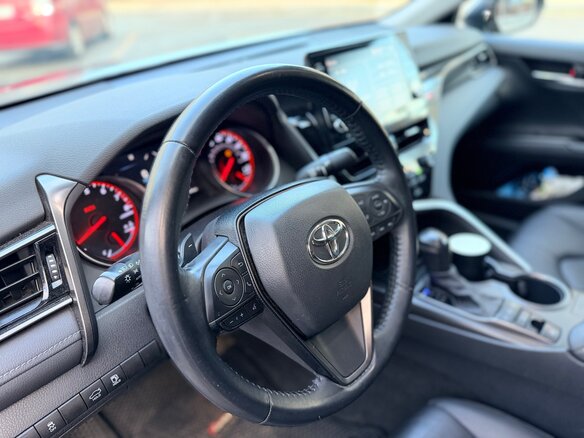 2021 Toyota Camry US Market VIII (XV70) Рестайлинг, серый, 2795000 рублей - вид 5
