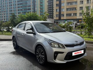2020 Kia Rio IV Рестайлинг, серебристый, 1650000 рублей, вид 3