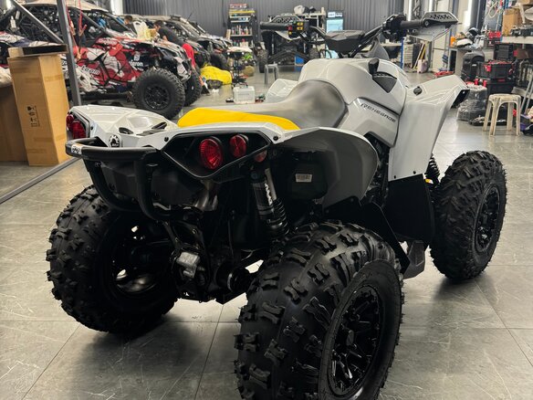 2023 BRP Can-Am Renegade 1000, серый, 2400000 рублей - вид 7