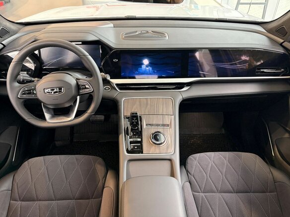 2026 Geely Monjaro I Рестайлинг, белый, 4954990 рублей - вид 7