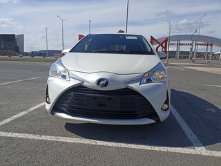 2018 Toyota Vitz III (XP130) Рестайлинг 2, белый, 1250000 рублей, вид 2