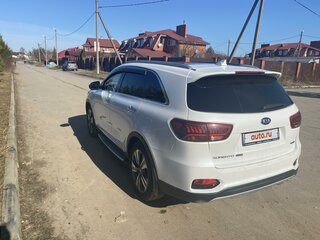 2018 Kia Sorento III Prime Рестайлинг, белый, 3199000 рублей, вид 4