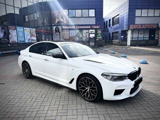 2018 BMW 5 серии 530d xDrive VII (G30/G31/G38), белый, 3850000 рублей, вид 1