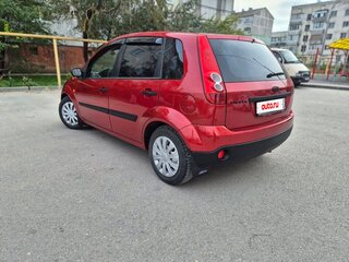 2008 Ford Fiesta Mk5, красный, 590000 рублей, вид 5