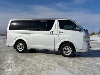 2005 Toyota HiAce H200, серый, 1890000 рублей, вид 5