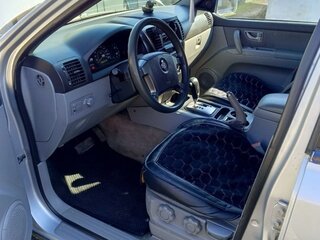 2005 Kia Sorento 5-speed I, серебристый, 799000 рублей, вид 5