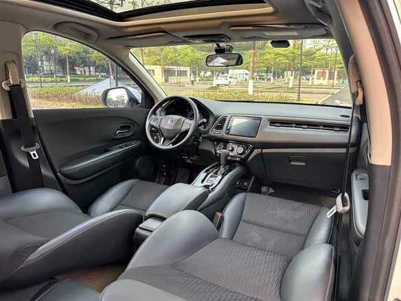 2022 Honda Vezel I Рестайлинг, белый, 1466700 рублей - вид 6