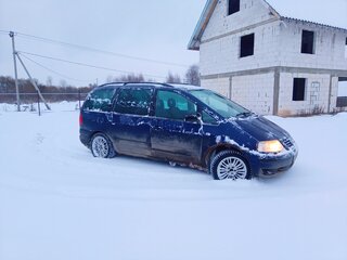 2003 Volkswagen Sharan I Рестайлинг 2, синий, 500000 рублей, вид 3