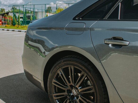 2013 Audi A8 III (D4), серый, 2600000 рублей - вид 12