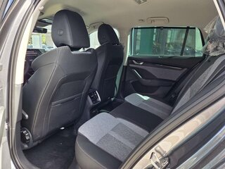 2026 Skoda Octavia IV (A8) Рестайлинг, серый, 3906000 рублей, вид 5