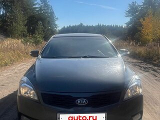 2010 Kia Ceed I Рестайлинг, серебристый, 850000 рублей, вид 1