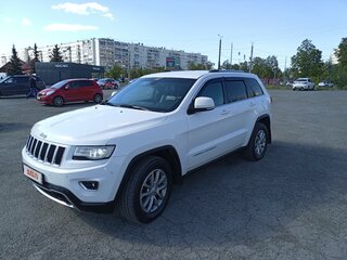 2013 Jeep Grand Cherokee IV (WK2) Рестайлинг, белый, 2100000 рублей, вид 3