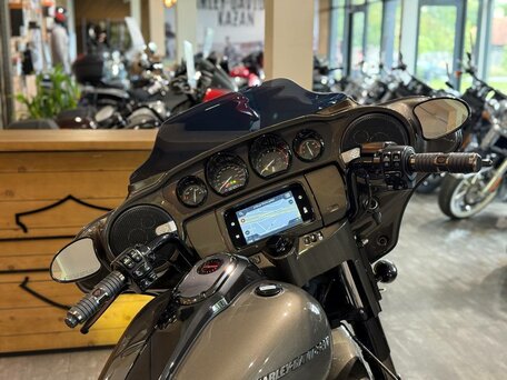 2021 Harley-Davidson CVO Street Glide, коричневый, 3350000 рублей, вид 3