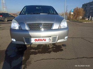 2002 Toyota Opa I Рестайлинг, серебристый, 670000 рублей, вид 2