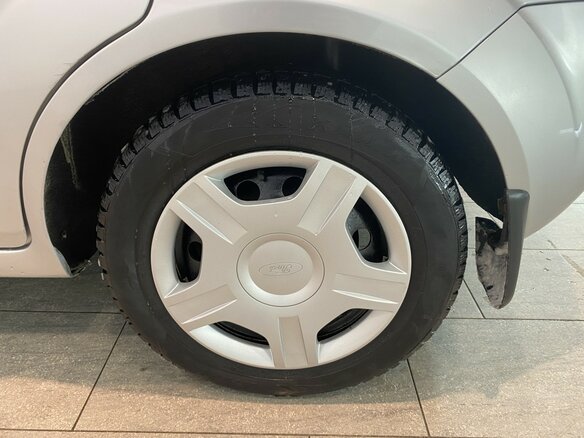 2008 Ford Fiesta Mk5, серебристый - вид 13