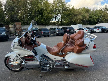 2013 Honda GL 1800 Gold Wing, белый, 2200000 рублей, вид 2