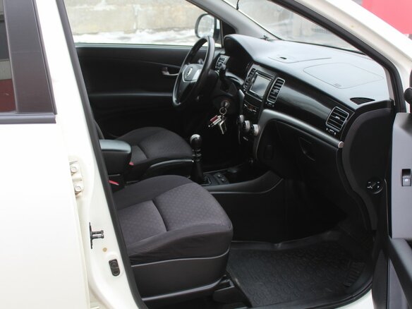 2013 SsangYong Actyon II, белый - вид 20