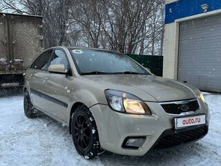 2007 Kia Rio II, бежевый, 355000 рублей, вид 2