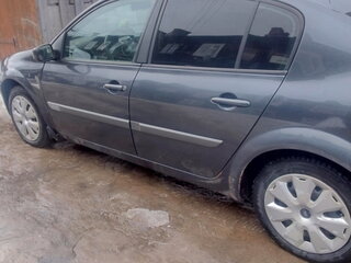 2006 Renault Megane II Рестайлинг, серый, 400000 рублей, вид 4