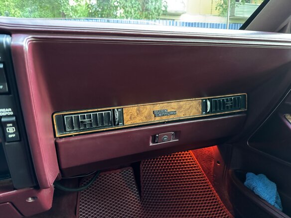 1991 Buick Century V, пурпурный - вид 25