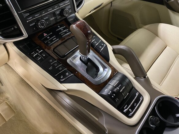 2012 Porsche Cayenne Diesel II (958), коричневый - вид 22