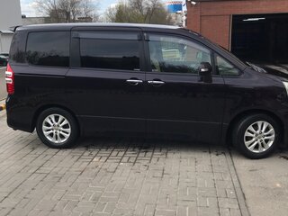 2012 Toyota Noah II (R70), фиолетовый, 1800000 рублей, вид 5