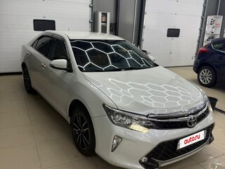 2017 Toyota Camry VII (XV50) Рестайлинг 2, белый, 2100000 рублей, вид 2