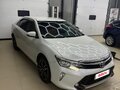 2017 Toyota Camry VII (XV50) Рестайлинг 2, белый, 2100000 рублей - вид 1