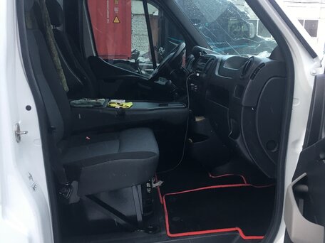 2011 Renault Master, белый, 1550000 рублей, вид 4