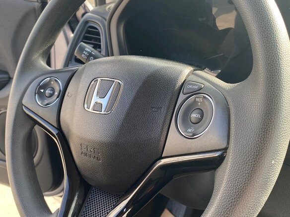 2019 Honda HR-V II Рестайлинг, серый, 1790000 рублей - вид 10