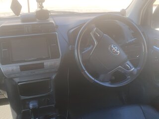 2019 Toyota Land Cruiser Prado 150 Series Рестайлинг 2, чёрный, 4150000 рублей, вид 4