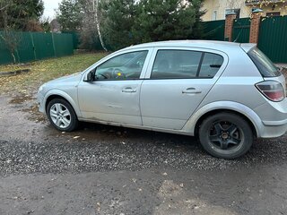 2011 Opel Astra H Рестайлинг, серебристый, 450000 рублей, вид 5