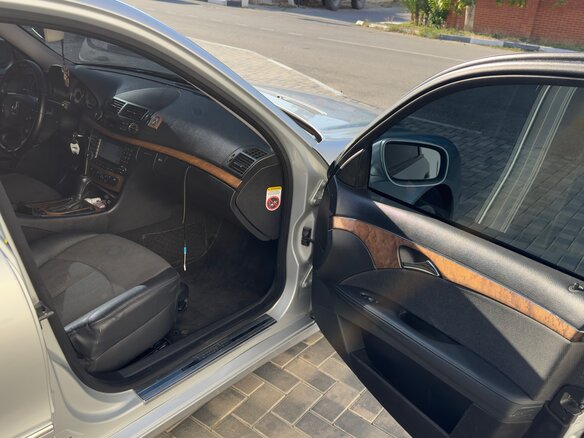 2008 Mercedes-Benz E-Класс 320 III (W211, S211) Рестайлинг, серебристый, 950000 рублей - вид 9