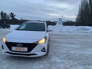 2021 Hyundai Solaris II Рестайлинг, белый, 1950000 рублей, вид 2