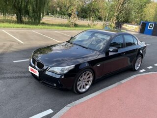 2004 BMW 5 серии 520i V (E60/E61), чёрный, 1360000 рублей, вид 1