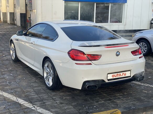 2013 BMW 6 серии 640i xDrive III (F06/F13/F12), белый - вид 2