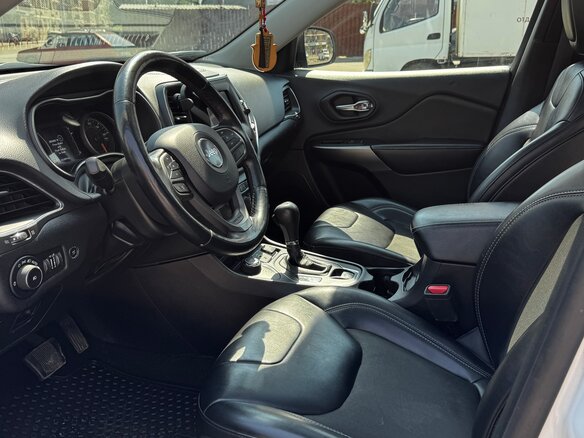 2018 Jeep Cherokee V (KL) Рестайлинг, белый, 2400000 рублей - вид 9