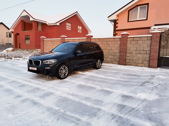 2018 BMW X3 20d xDrive III (G01), чёрный - вид 2