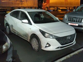2021 Hyundai Solaris II Рестайлинг, белый, 1500000 рублей, вид 2