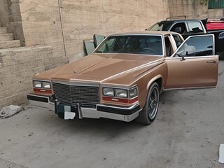1987 Cadillac Brougham, коричневый, 3000000 рублей, вид 2