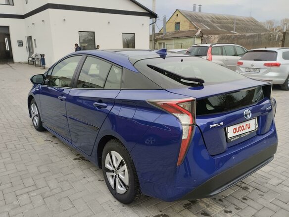 2017 Toyota Prius IV (XW50), синий, 1696860 рублей - вид 12