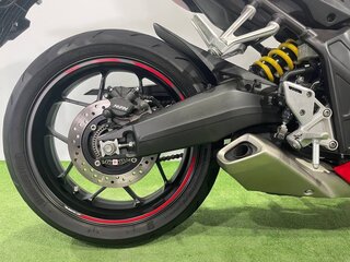 2020 Honda CBR 650R, красный, 800000 рублей, вид 2