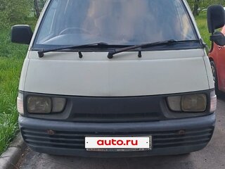 1994 Toyota Town Ace II Рестайлинг 3, белый, 350000 рублей, вид 1