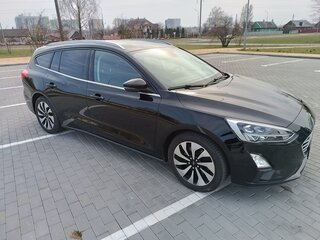2019 Ford Focus IV, чёрный, 1400000 рублей, вид 3