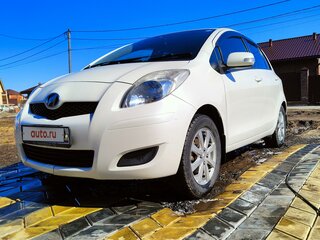 2008 Toyota Vitz II (XP90), белый, 707000 рублей, вид 2